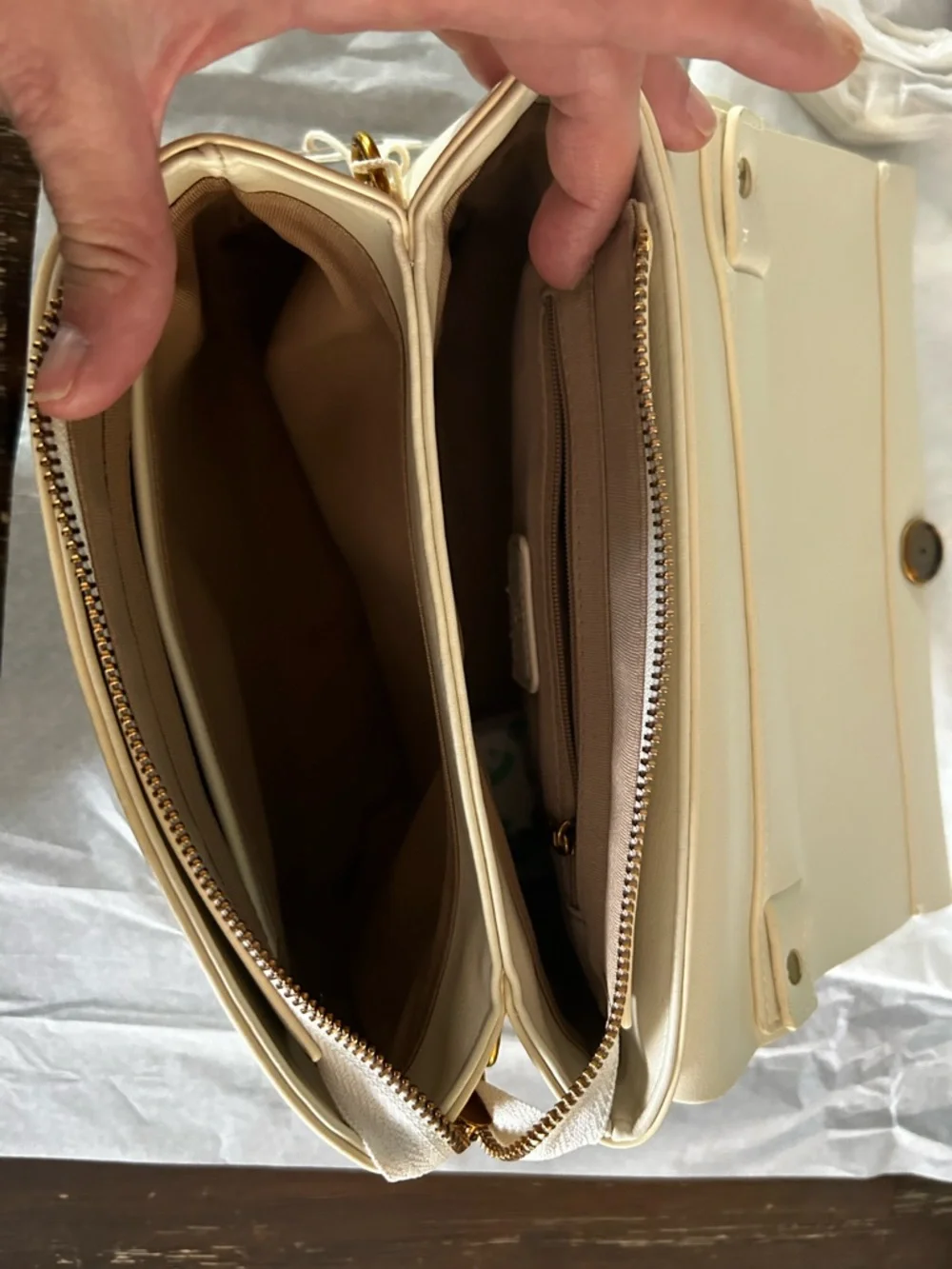 🔥 LouiMeiz off white color luxury bag , fine leather beautiful hardware NWT - Picture 6 of 8